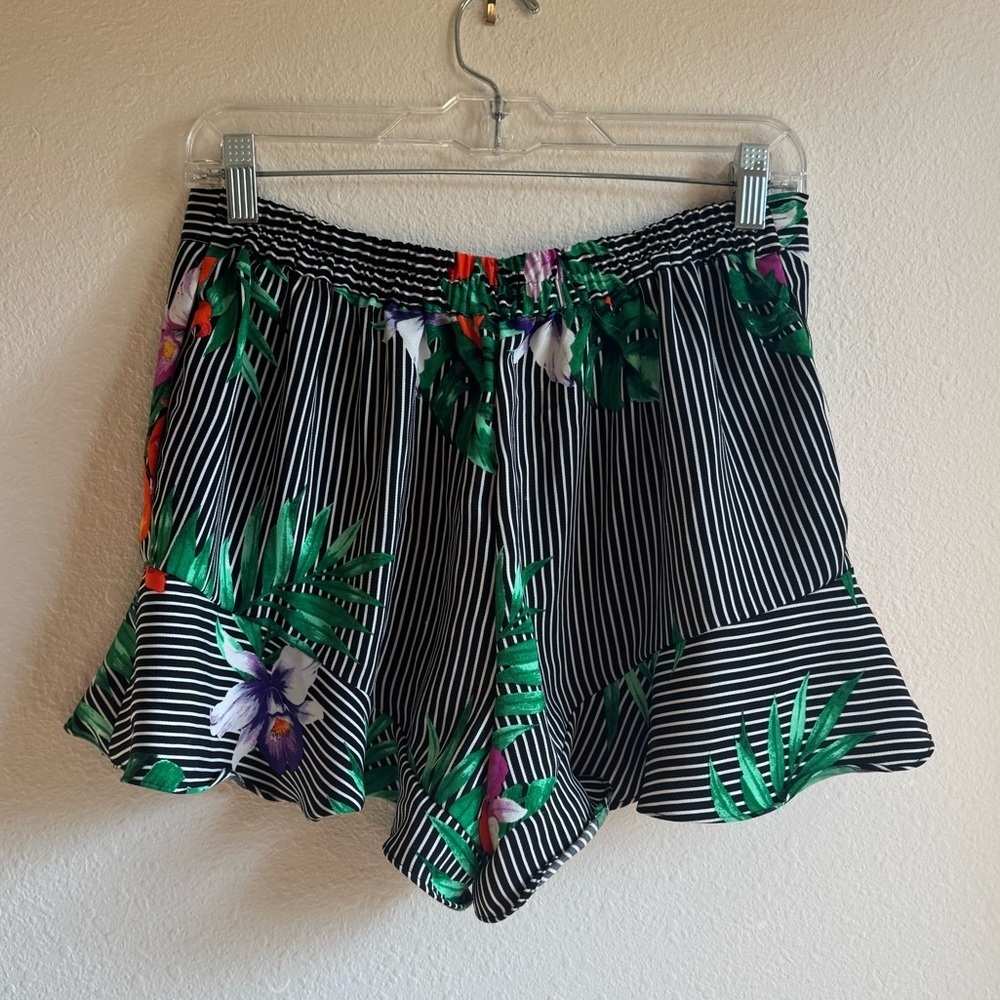 WHO WHAT WEAR {Anthro} Ruffle Hem Shorts - Picture 9 of 10